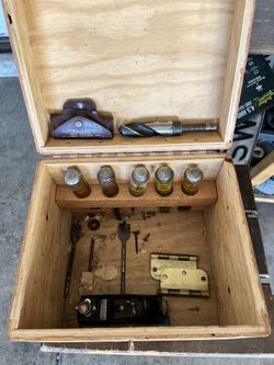 Door hanging kit