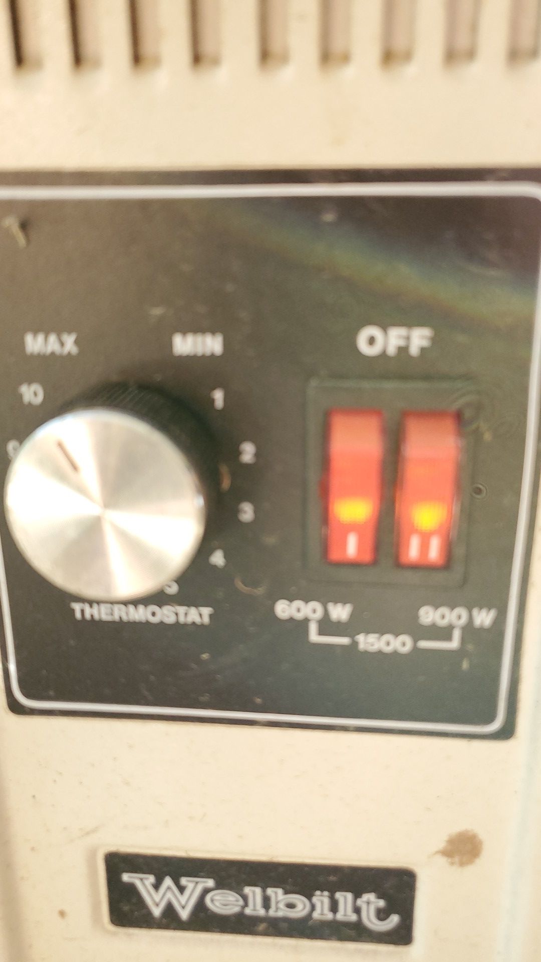 WELBILT oil filled radiator style heater(model RW 800) View Item in Catalog  for Sale in Princeton, NJ - OfferUp