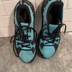 Dreamer Puma Tennis Shoes Size 7.5