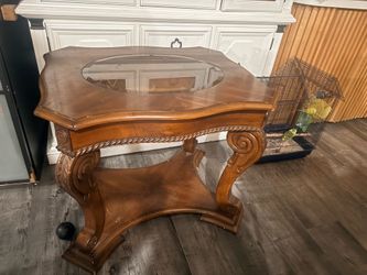 2 Free side tables