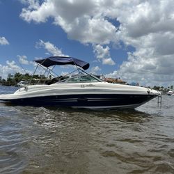 2007 Searay 220 Sundeck