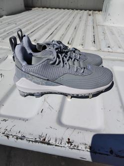 New Baseball Cleats/Metal Spikes! Under Armor BH Hovr! Men's Size 8.!