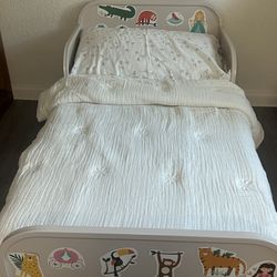 Magnetic Bed Frame And Mattress 