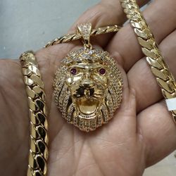 14k premium gold plated pave setting stones Lion Head pendant and necklace 🔥🔥
