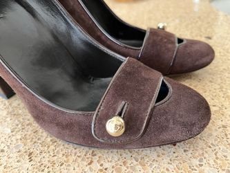 Gucci Brown High Heel Suede Pumps Size 6 