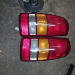 2001 Chevrolet Silverado 1500 Taillight 