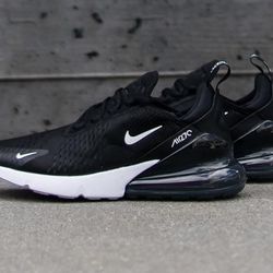Nike air max 270 size 10.5 Men’s