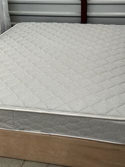 USED QUEEN SIZE MATTRESS ONLY