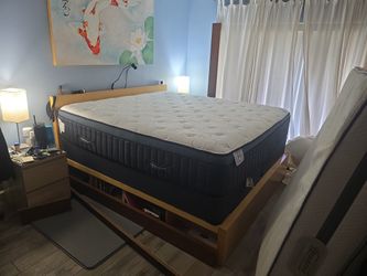 King Mattress Seally 3 Month Old