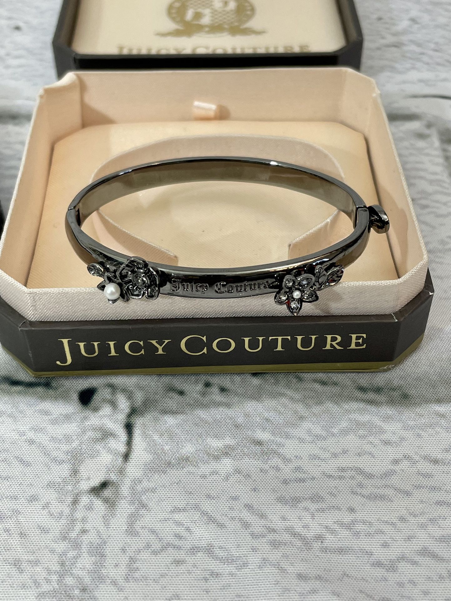 Juicy Couture Y2K Gunmetal Floral Pearl bracelet for Sale in Moreno Valley,  CA - OfferUp