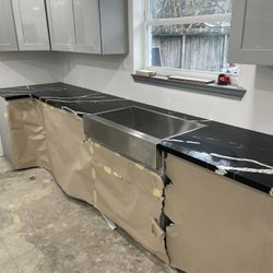 Quartz Kitchen Countertop 
