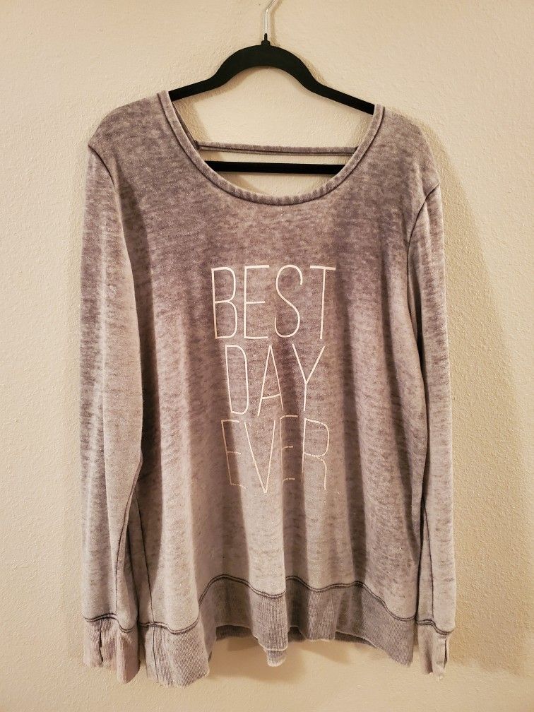 Woman's sweatshirt (XL)
