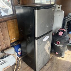 Magic Chef Mini Refrigerator Msrp: $399.99