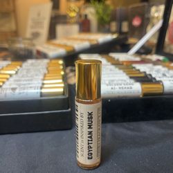🏺 Egyptian Musk Perfume Oil – Timeless & Exotic Unisex Classic! 🏺 Pure Perfume Oil | Made in USA 🇺🇸  ✨ Description: Embrace the alluring softness 