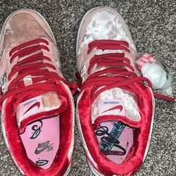 Valentine day dunks size 9.5 men’s