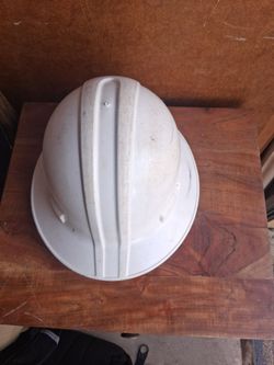 White Hard Hat Safety Helmet