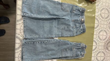 Toddler girl, jeans