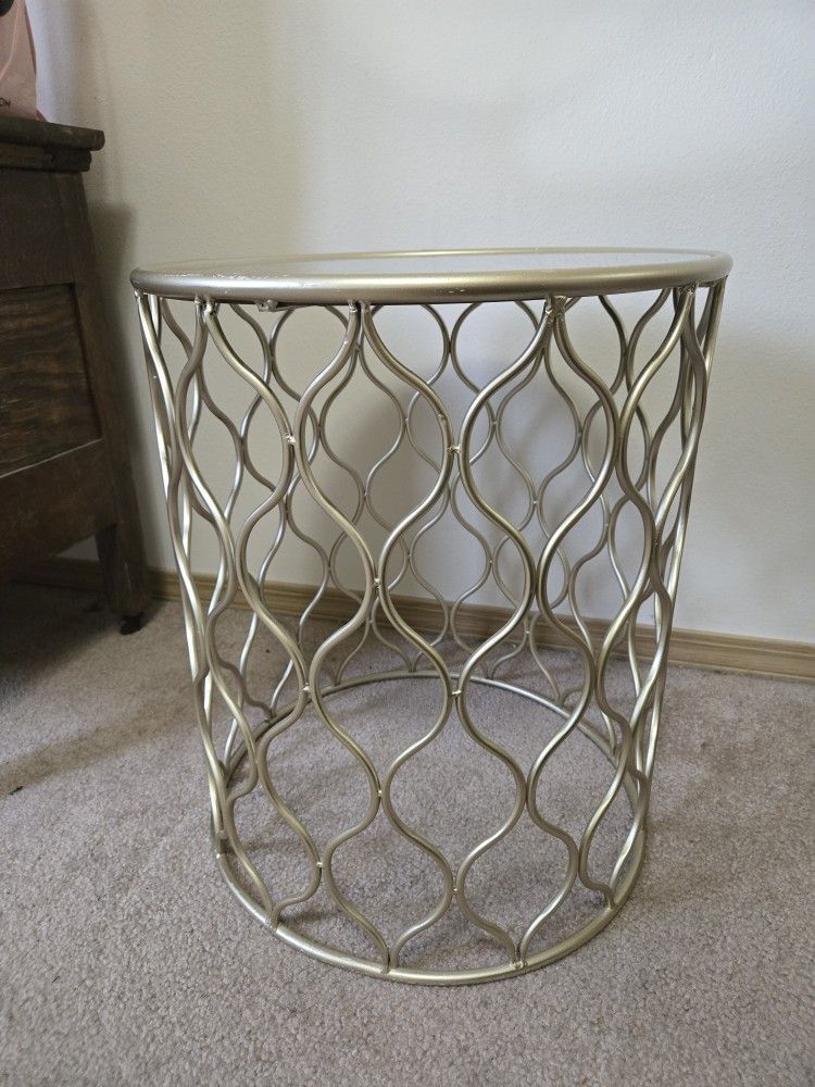 Round Side Table