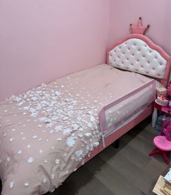 Kids twin size bed