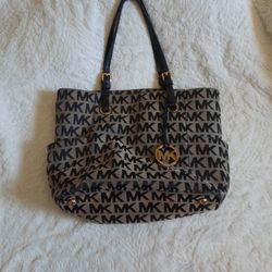 Michael Kors tote