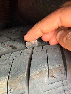 Single Bridgestone Ecopia 235/60R18 Tire (2k miles)