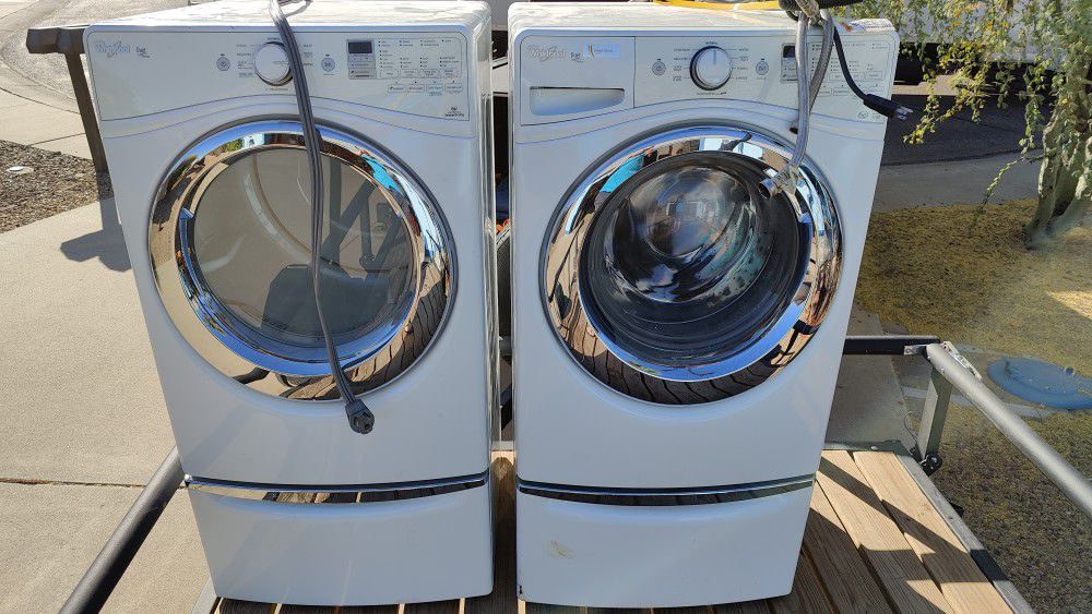 Whirlpool Washer/Dryer With Pedestals 