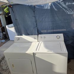 Whirlpool Washer And Dryer Set