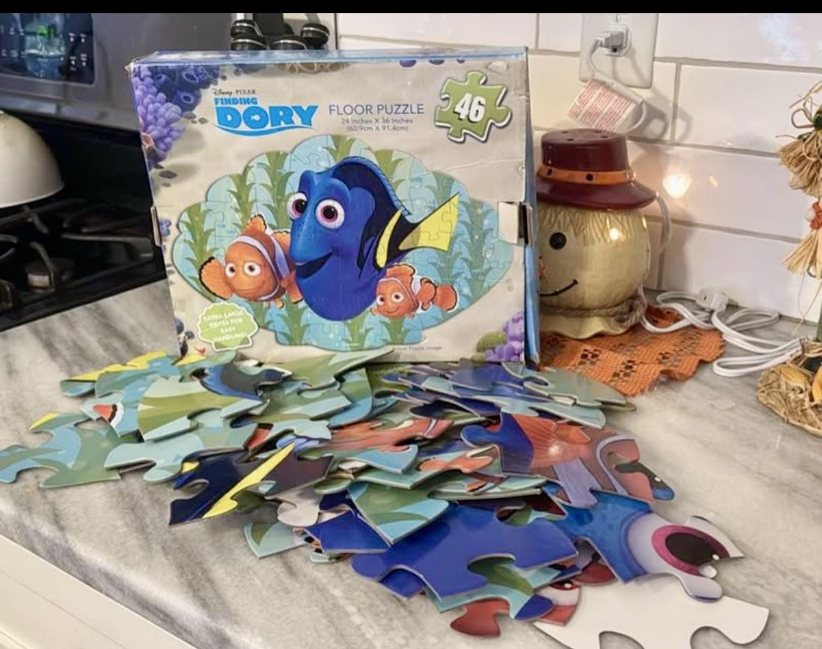 Disney Pixar 46 piece Finding Dory Floor Puzzle