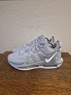 Nike LeBron Witness 7 TB Athletic Basketball Shoes Men's Size US 8.5