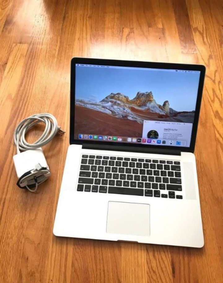 Apple Mackbook Pro 15inch Laptop 