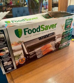 Food saver 2-1 food vacuum sealer with bags