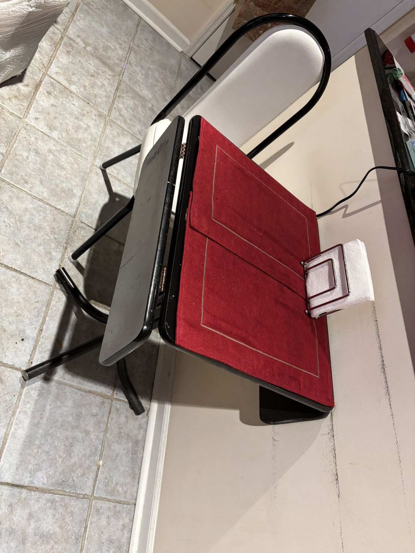 Small Expanding Kitchen Table