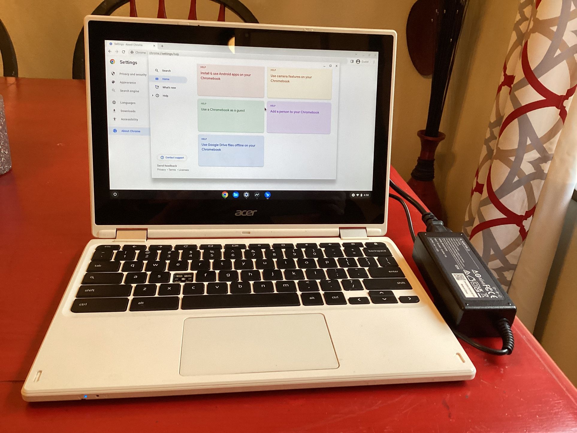 Acer White, CB5-132T N15Q8 11.6" 2-in-1, Touch Screen, Celeron 4GB. Is missing 1 key.  Works well.