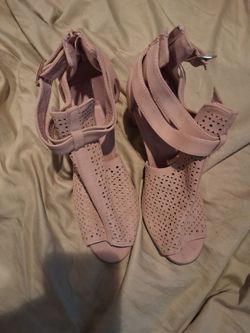 New ladies heels in pink