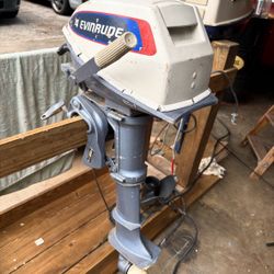 Evinrude 4 HP Outboard Motor – Complete