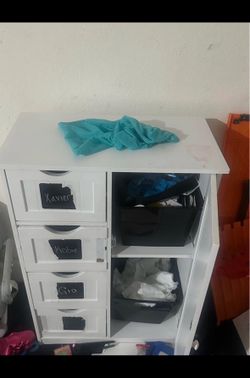 Storage cabinet