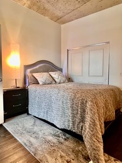 Queen size bed with Mattress