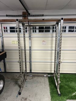Squat rack
