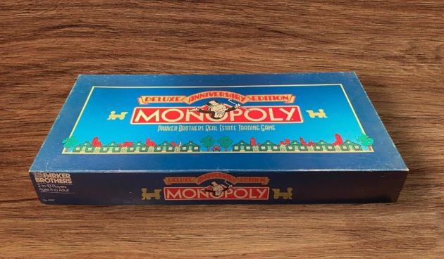 Parker Brothers Monopoly Deluxe Anniversary