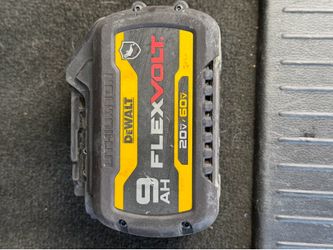 Dewalt 9AH oil resistant