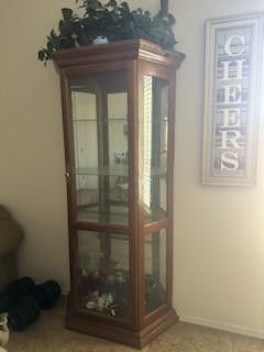 China Cabinet/ Shelves