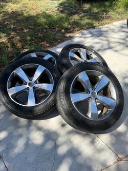 Jeep grand Cherokee wheels and rims and tires 20s alloy