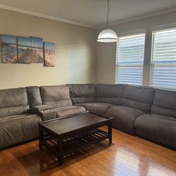 Couch With Charging 