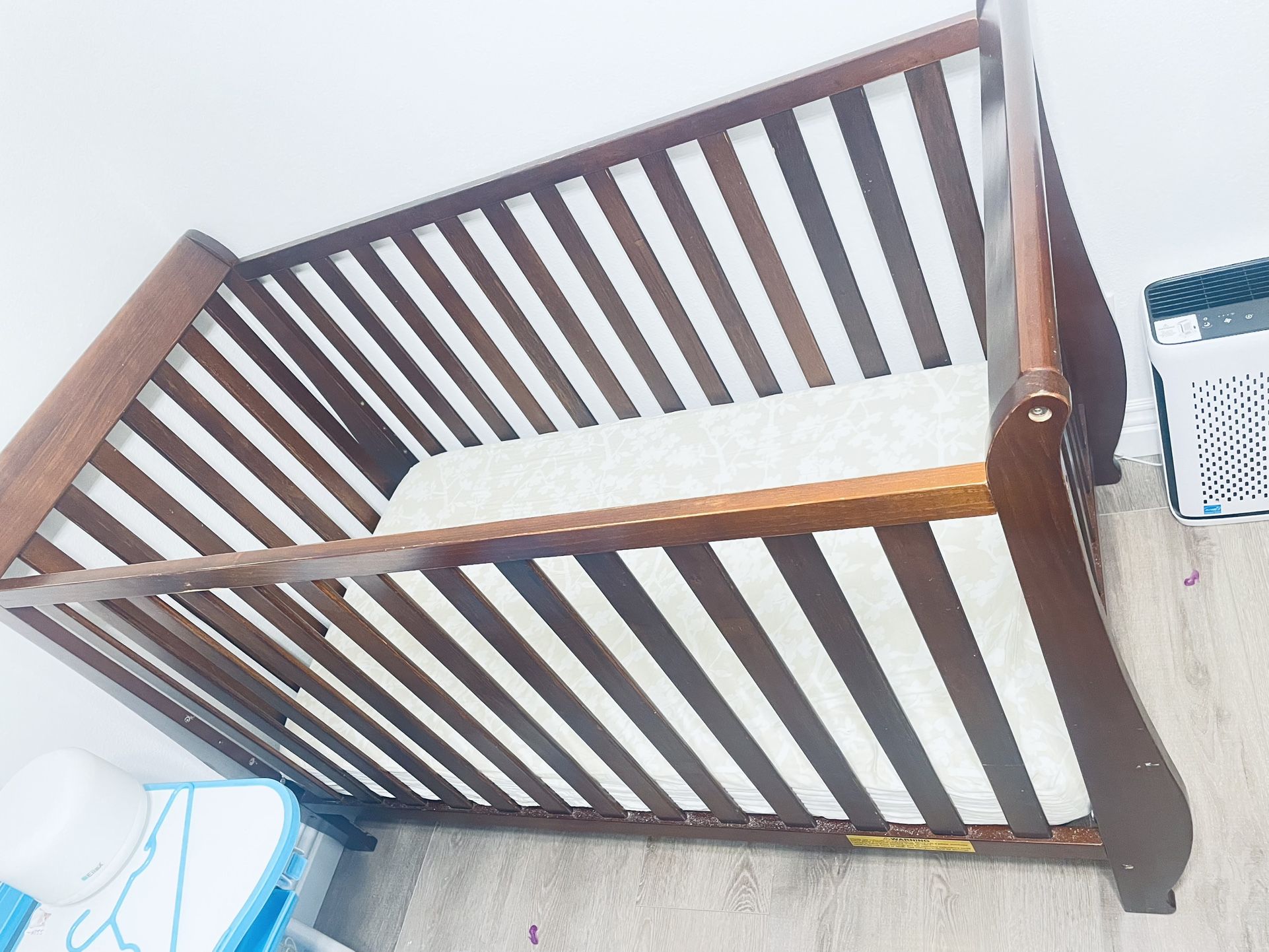 Baby Crib With Memery Foam Mattress