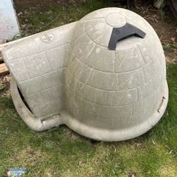 Igloo Dog House 