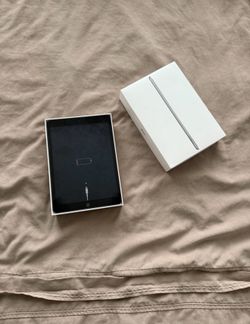 iPad Wi-Fi 64GB - Space Grey (9th Generation)
