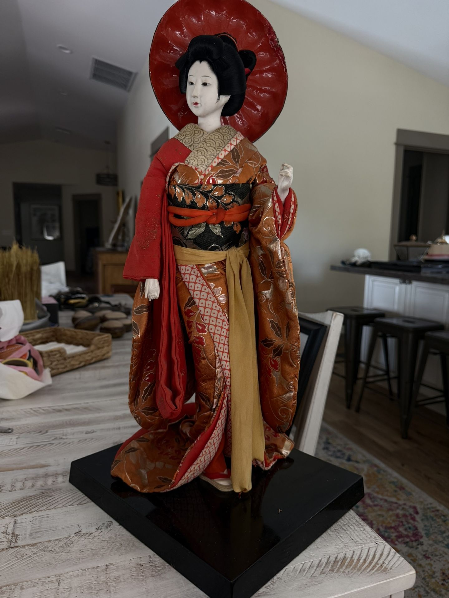 ANTIQUE GEISHA DOLL MADE IN JAPAN, ON ORIGINAL STAND & ORIGINAL CLOTHES