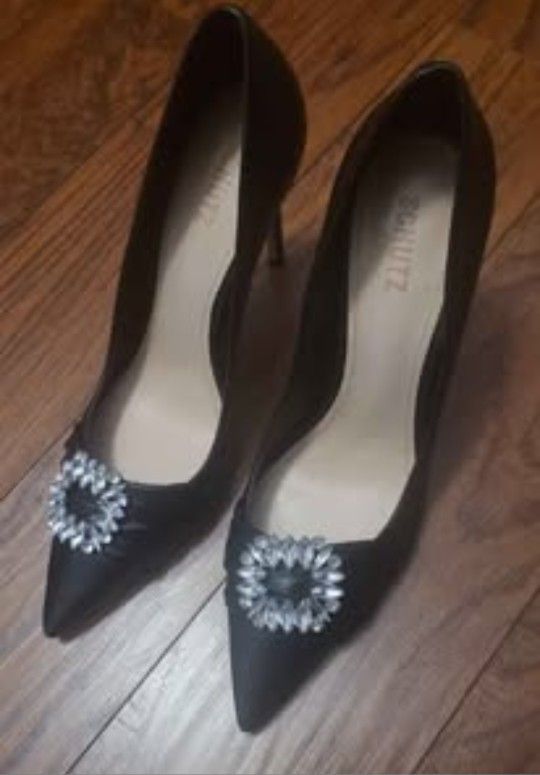 Schutz black leather shoes