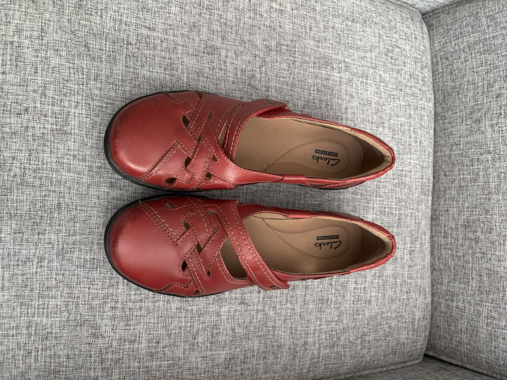 Womens Red Leather Clark’s Slip On Shoes Size 9 1/2