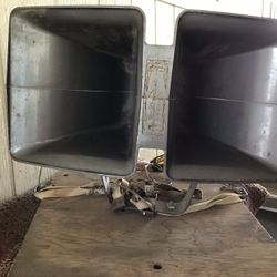 UNIVERSITY DRIVER UNI SPEAKER, $80.00